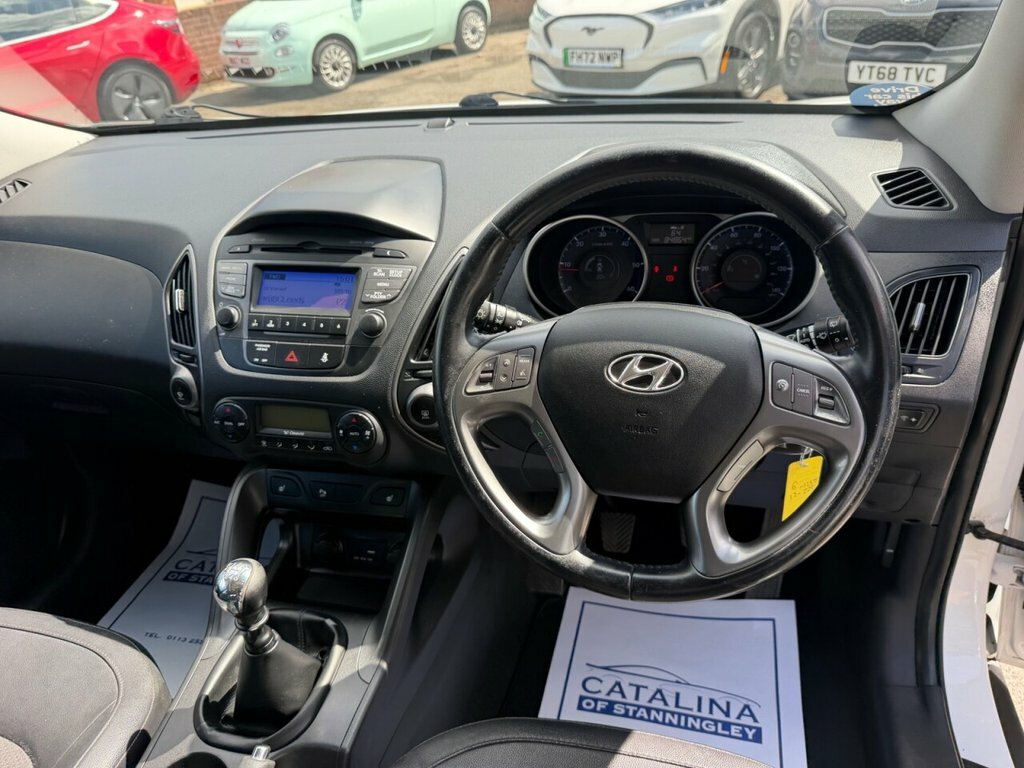 Hyundai Ix35 2L Se White #4