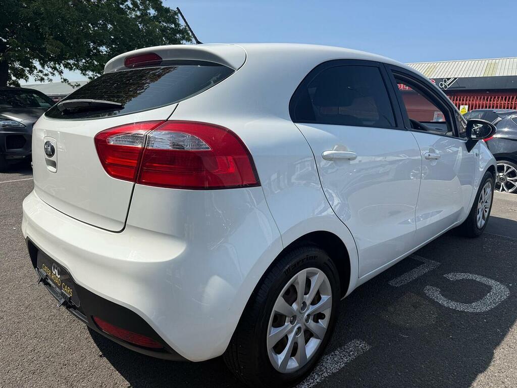 Kia RIO Kia Rio 1.2 2 Hatchback White #14