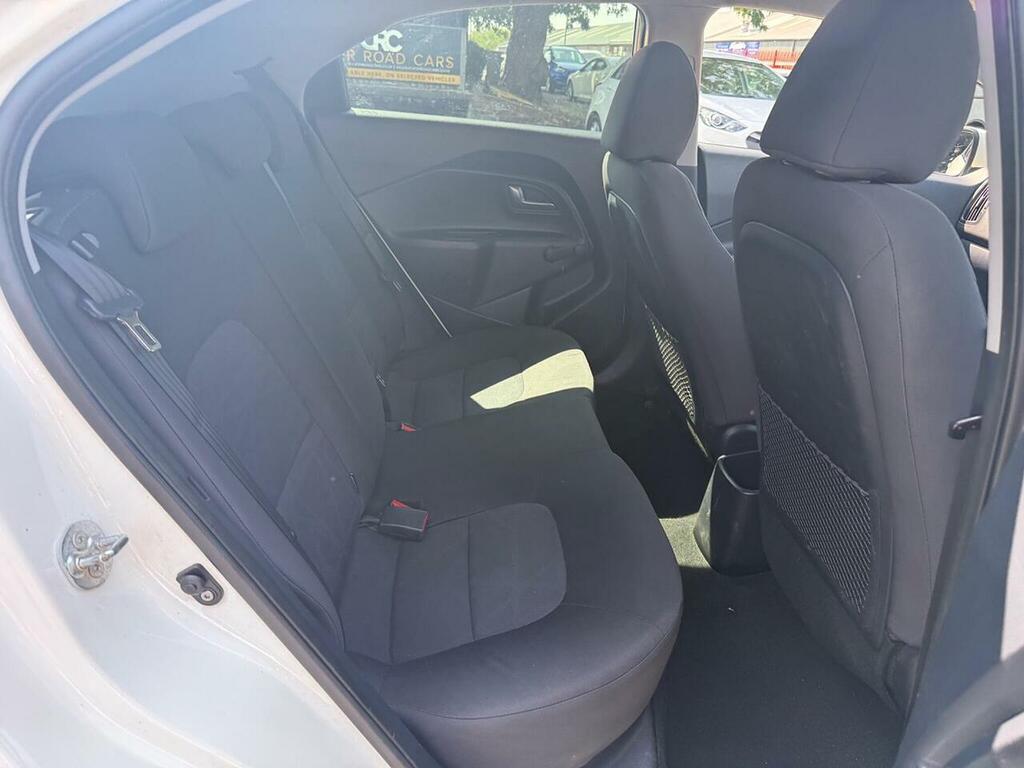 Kia RIO Kia Rio 1.2 2 Hatchback White #38