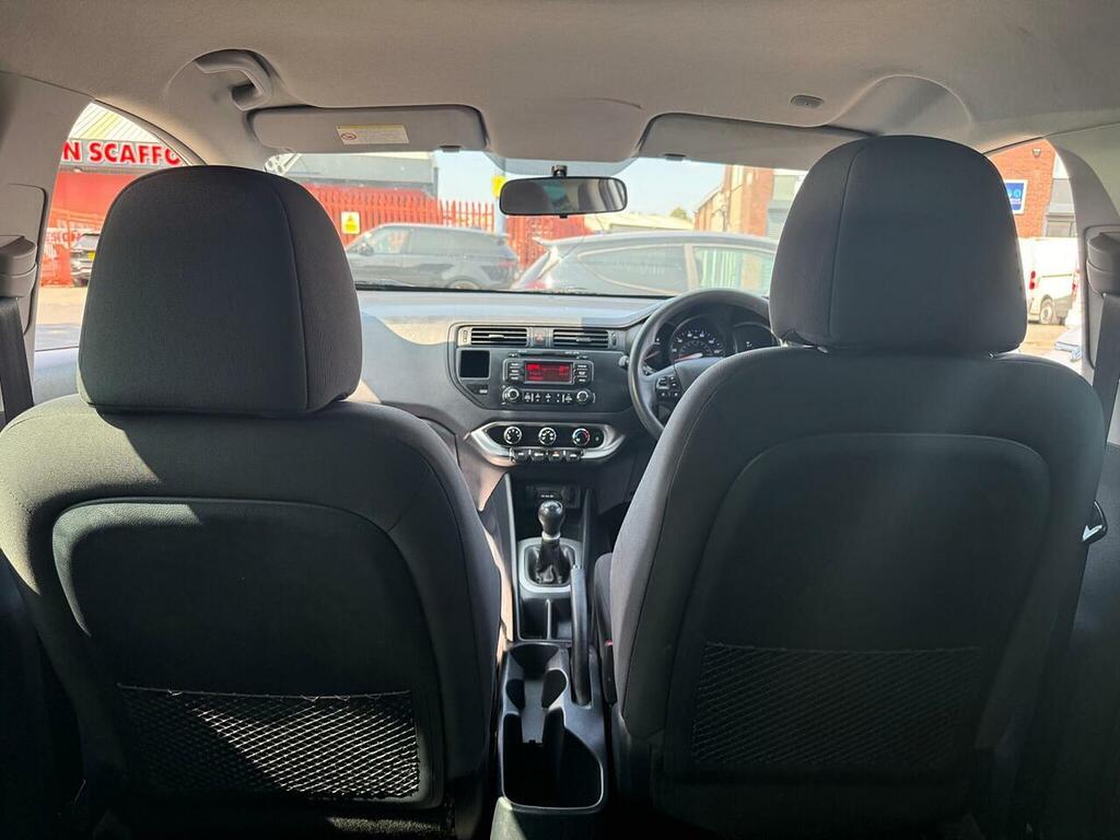 Kia RIO Kia Rio 1.2 2 Hatchback White #33