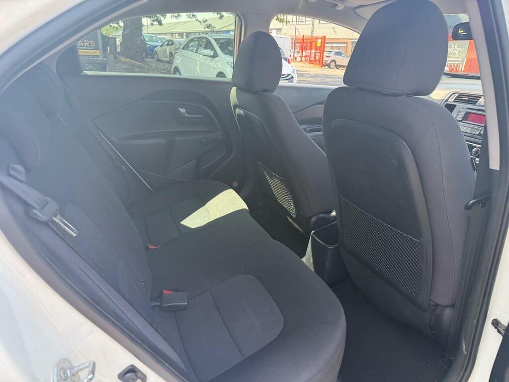 Kia RIO Kia Rio 1.2 2 Hatchback White #37