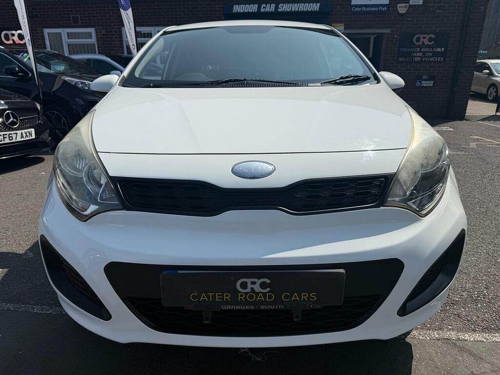 Kia RIO 1.25 1 Air Hatchback Euro 5 84 White #2