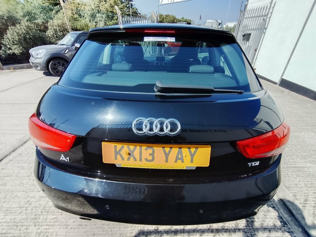 Audi A1 1.6L Sport Black #4