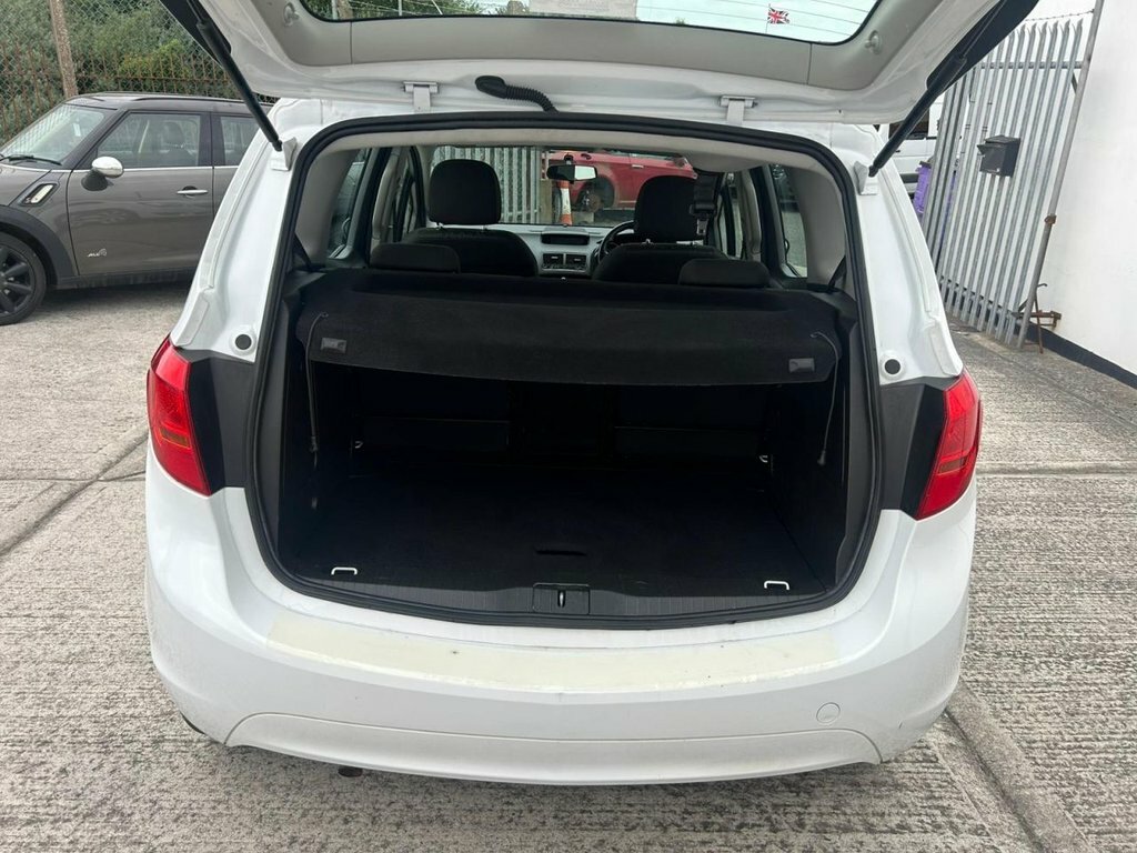 Vauxhall Meriva 1.4L Life White #5