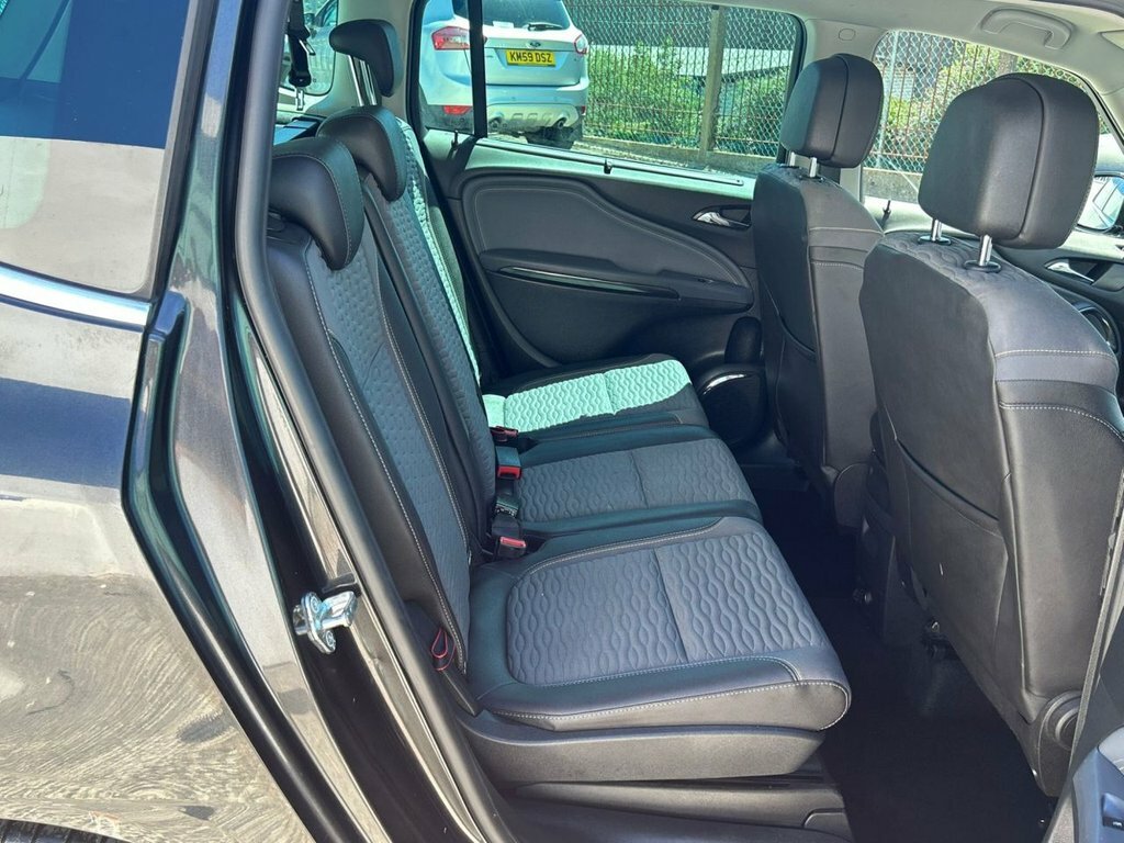 Vauxhall Zafira Tourer T Se White #15