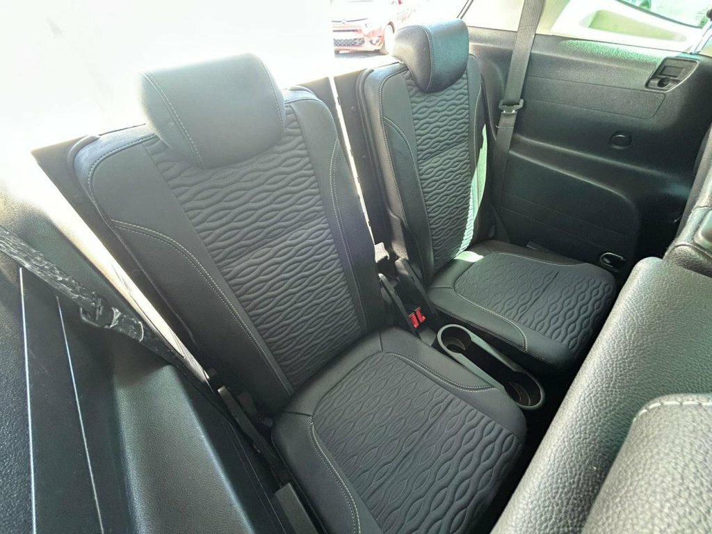 Vauxhall Zafira Tourer T Se White #9