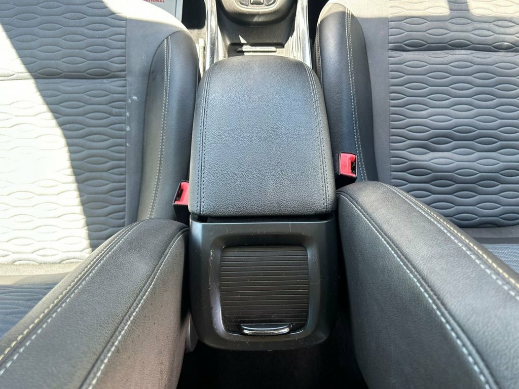 Vauxhall Zafira Tourer T Se White #22