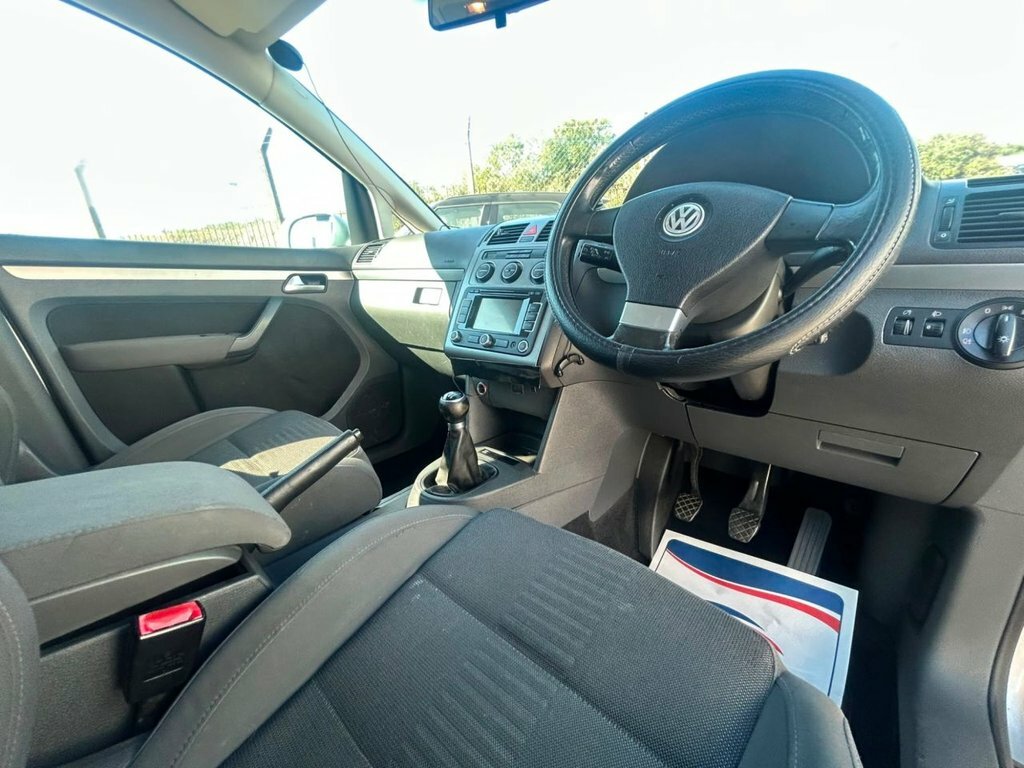 Volkswagen Touran 2.0 Tdi Sport Dsg Black #42