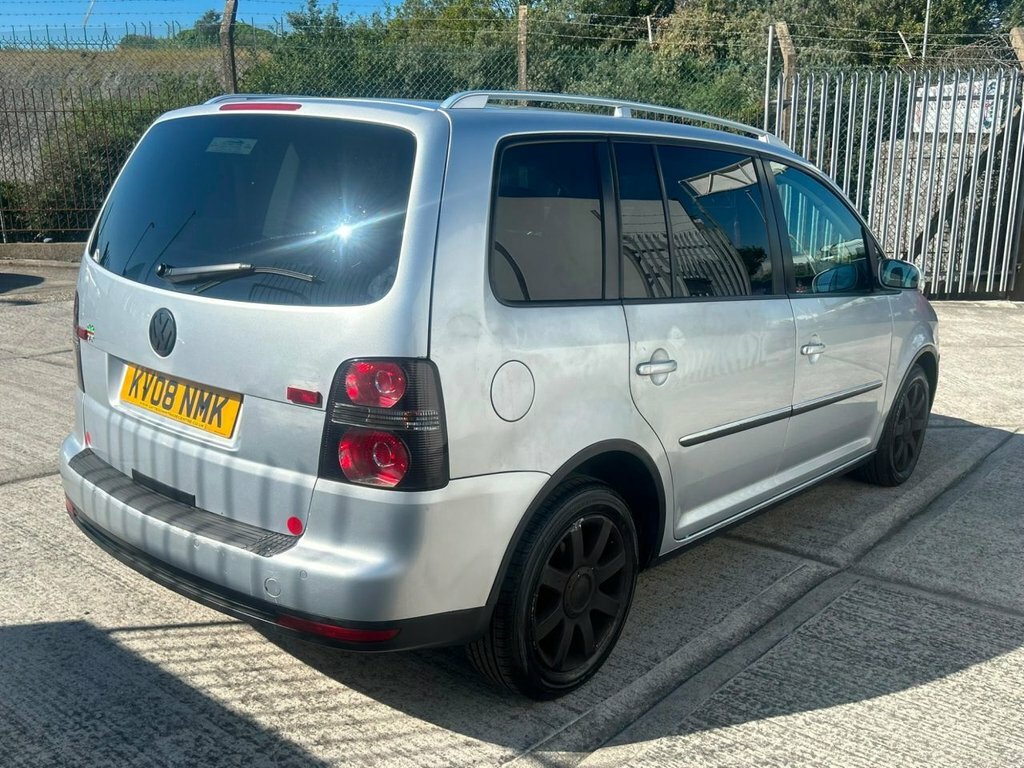 Volkswagen Touran 2.0 Tdi Sport Dsg Black #7
