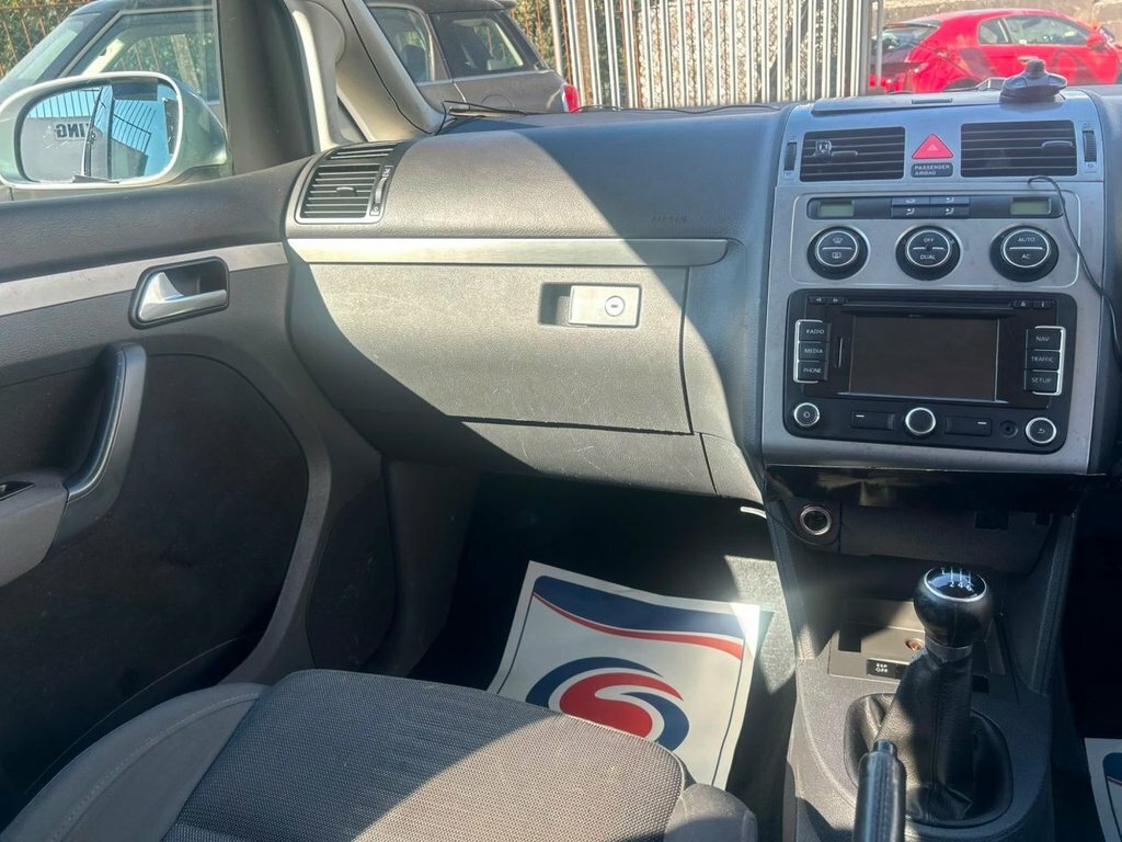 Volkswagen Touran 2.0 Tdi Sport Dsg Black #38