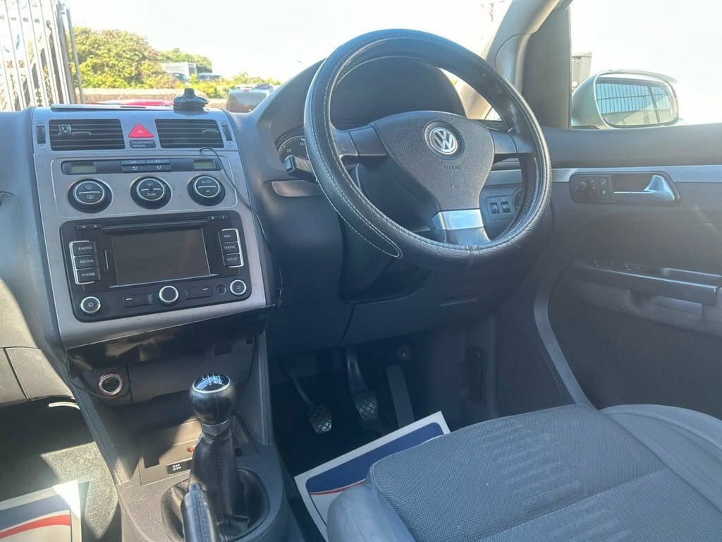 Volkswagen Touran 2.0 Tdi Sport Dsg Black #21