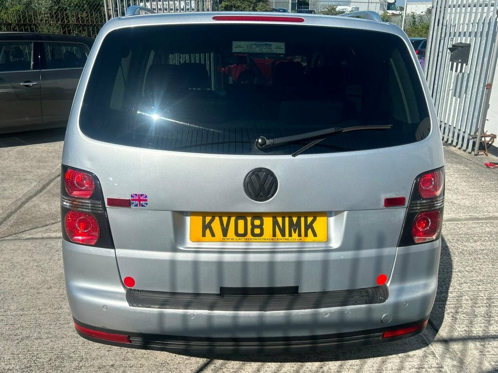 Volkswagen Touran 2L Sport Silver #4
