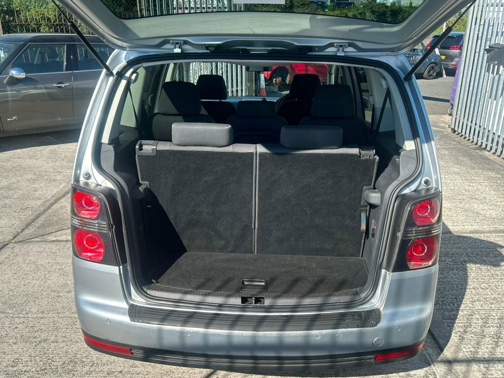 Volkswagen Touran 2L Sport Silver #5