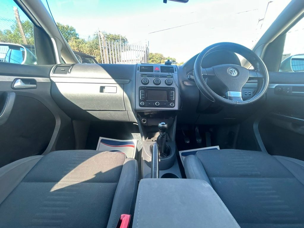 Volkswagen Touran 2.0 Tdi Sport Dsg Black #18