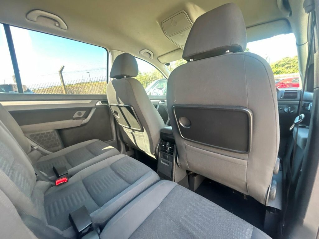 Volkswagen Touran 2.0 Tdi Sport Dsg Black #15