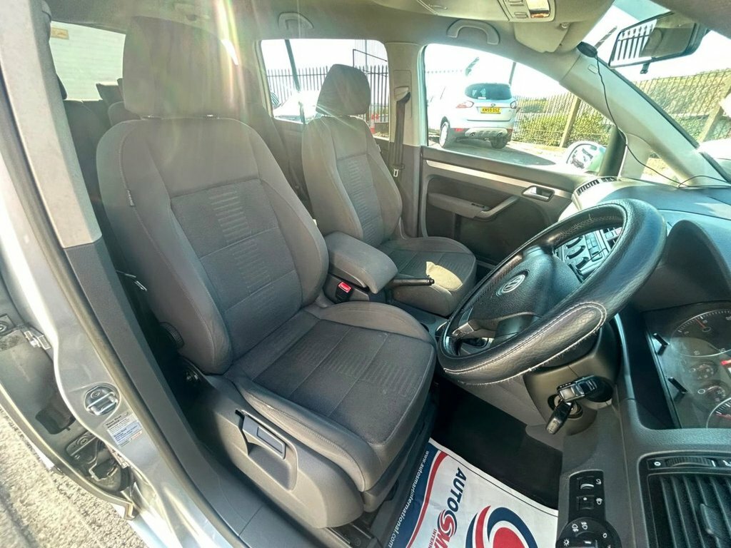 Volkswagen Touran 2.0 Tdi Sport Dsg Black #43