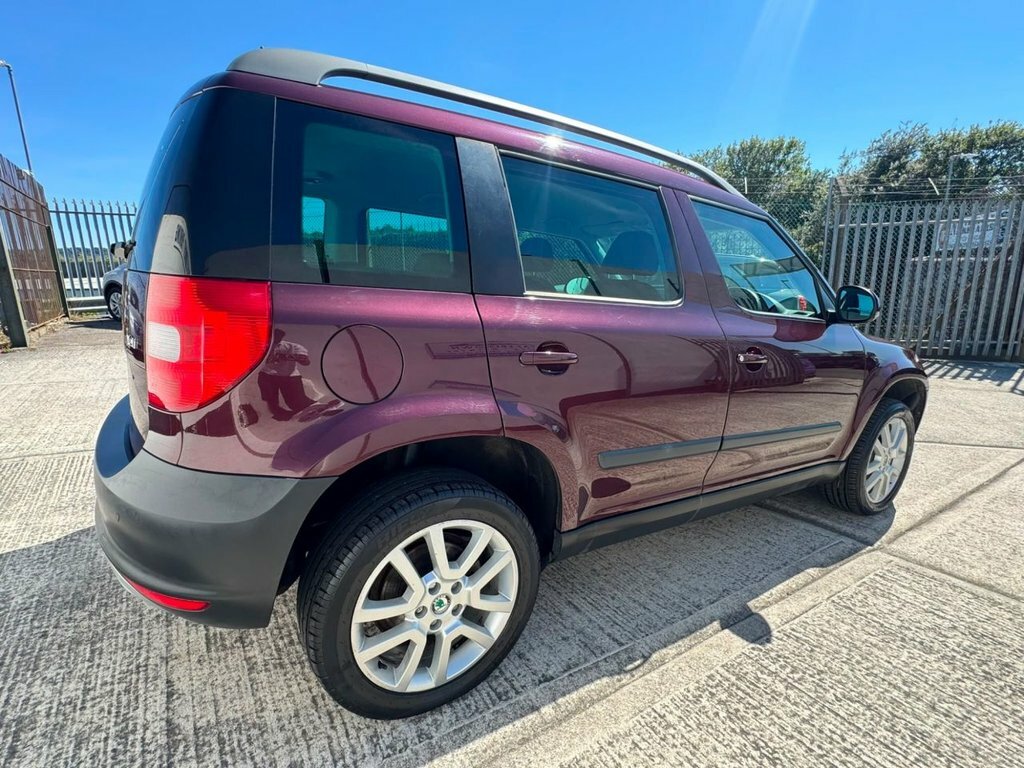 Skoda Yeti 2.0 Tdi Laurin Klement Suv 4Wd Red #10