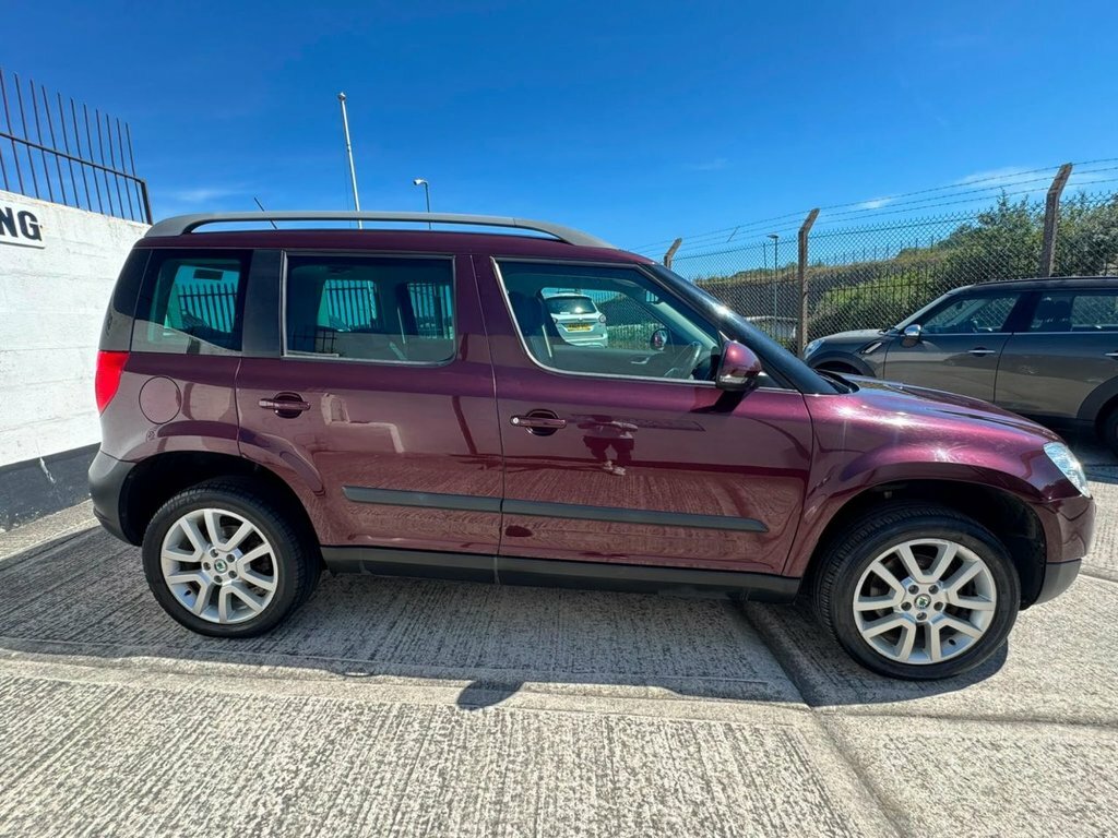 Skoda Yeti 2.0 Tdi Laurin Klement Suv 4Wd Red #11