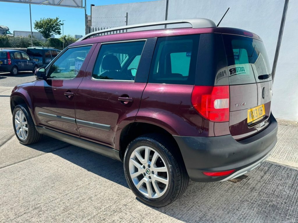 Skoda Yeti 2L Elegance Red #3