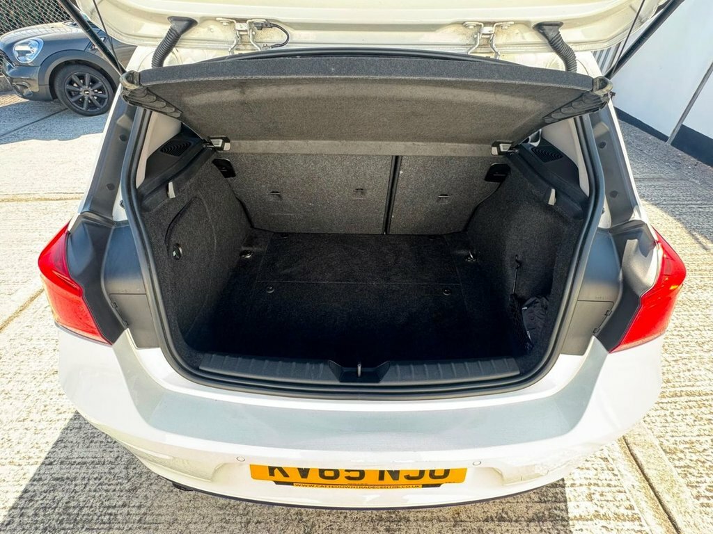 BMW 1 Series 1.5L Sport White #5