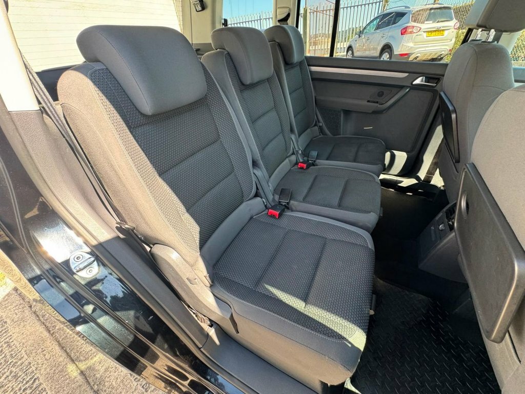 Volkswagen Touran 1.4 Tsi Dsg ,7 Seater , Silver #17