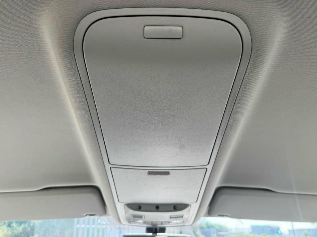 Volkswagen Touran 1.4 Tsi Dsg ,7 Seater , Silver #28