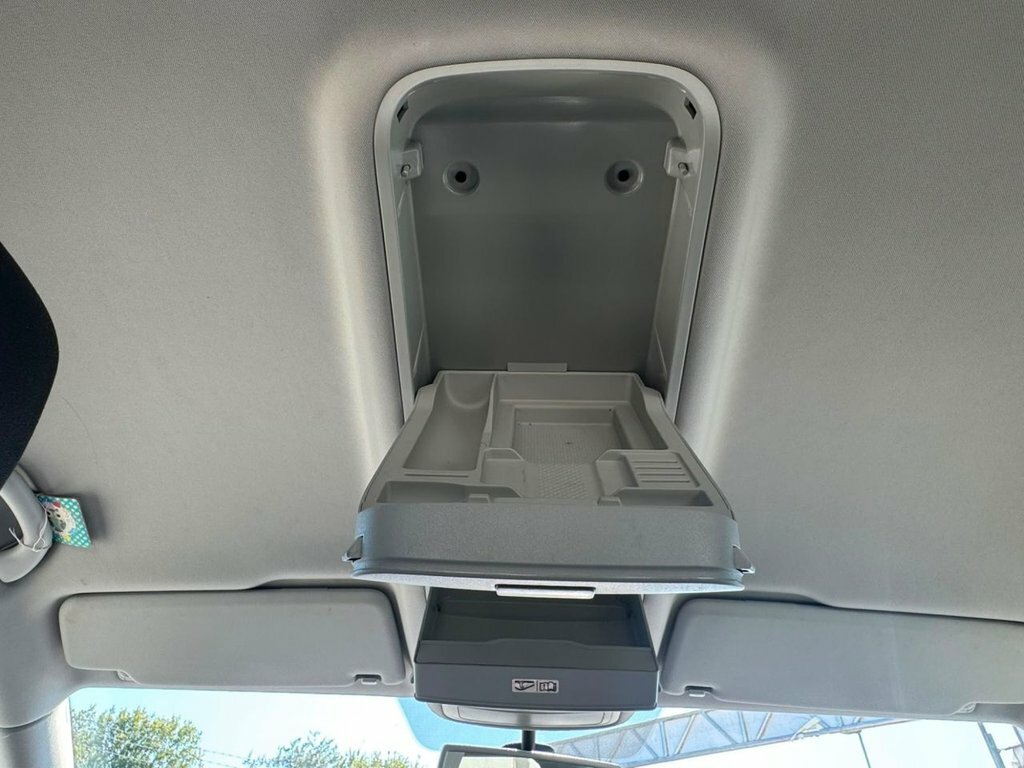 Volkswagen Touran 1.4 Tsi Dsg ,7 Seater , Silver #29