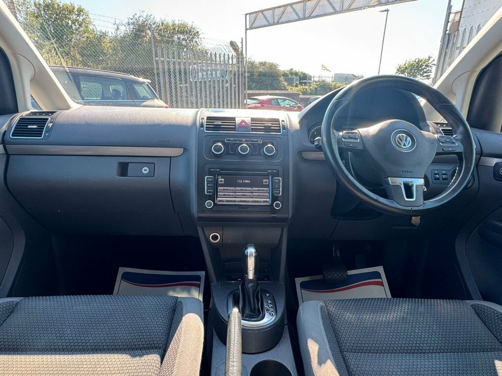 Volkswagen Touran 1.4 Tsi Dsg ,7 Seater , Silver #24