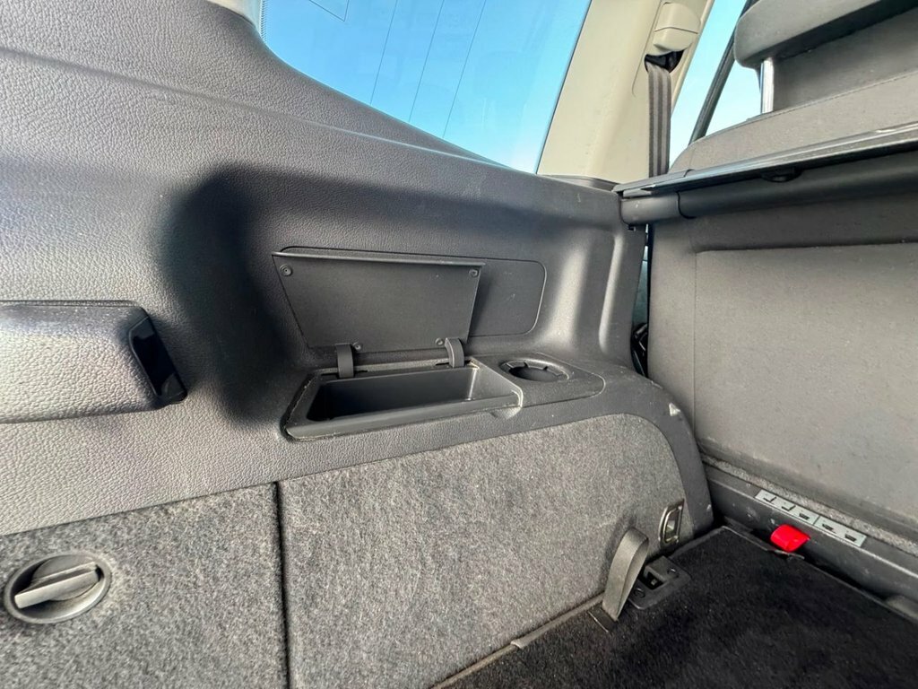 Volkswagen Touran 1.4 Tsi Dsg ,7 Seater , Silver #9