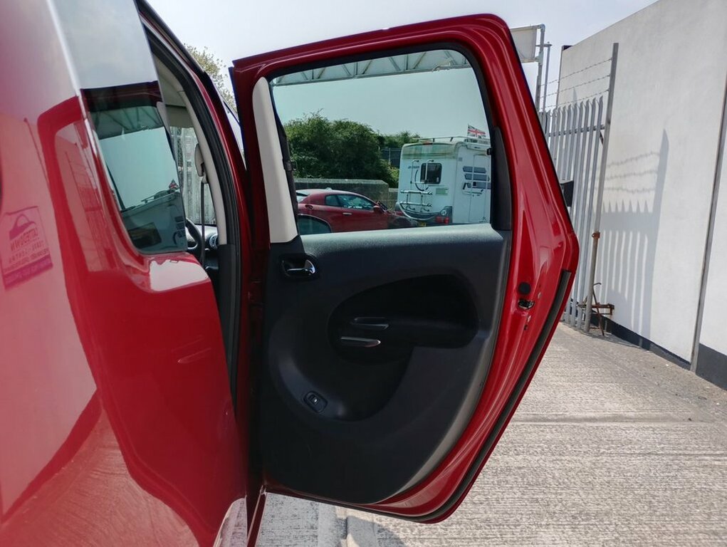 Citroen C3 Picasso 1.6L Code Blue #14
