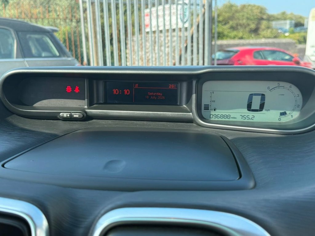 Citroen C3 Picasso Selection Red #23