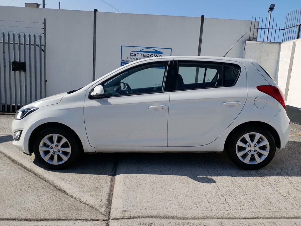 Hyundai I20 1.2L Active White #2