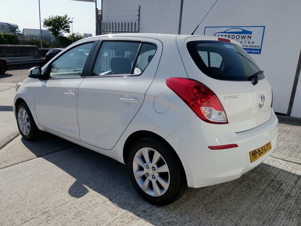 Hyundai I20 1.2L Active White #3