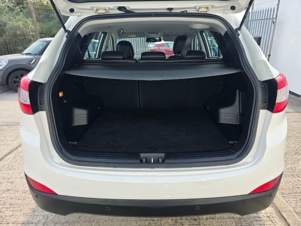 Hyundai Ix35 1.7L Se White #4