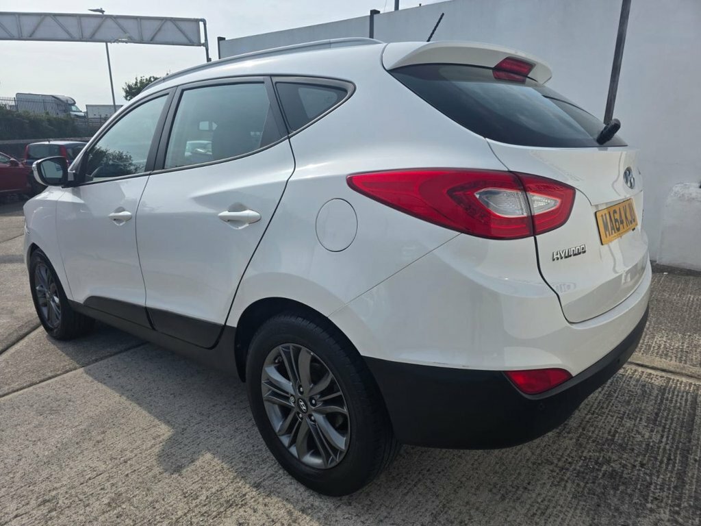 Hyundai Ix35 1.7L Se White #2