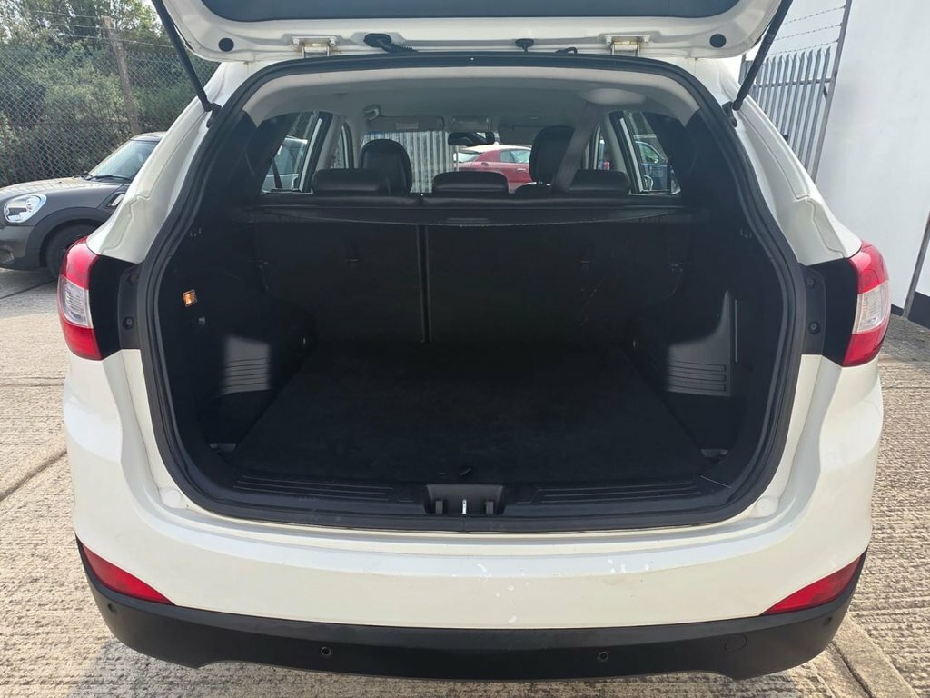 Hyundai Ix35 1.7L Se White #5