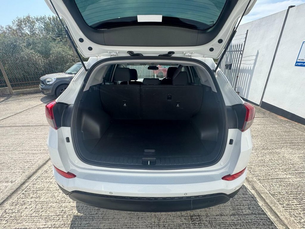 Hyundai Tucson 1.6L Se Nav White #5