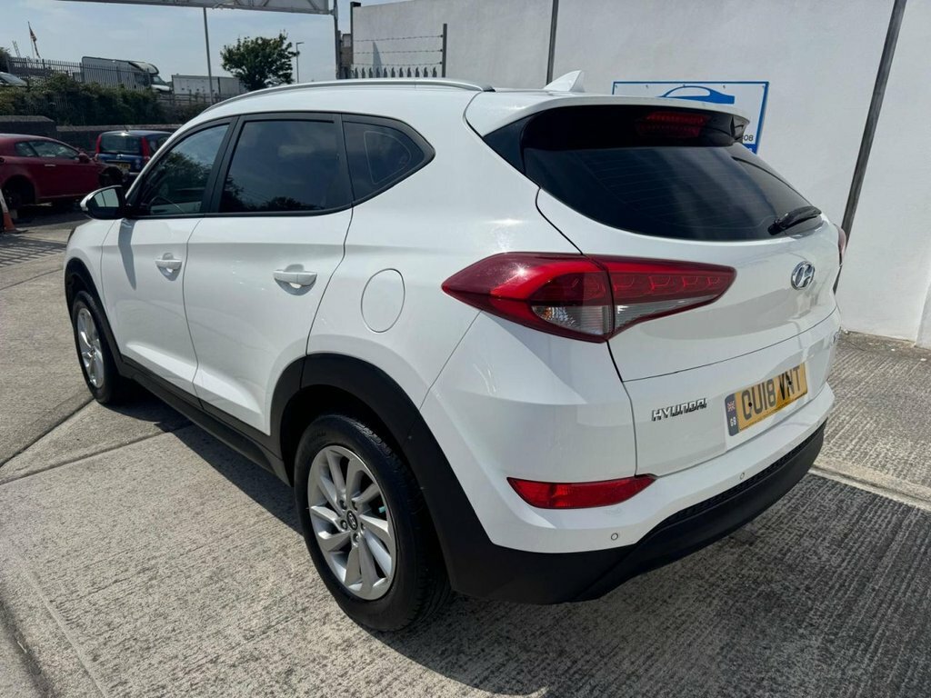Hyundai Tucson 1.6L Se Nav White #3