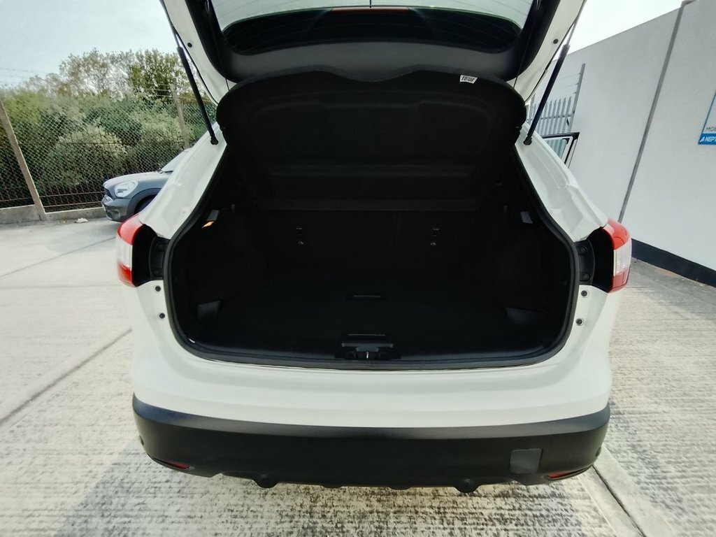 Nissan Qashqai 1.5L N-connecta White #5