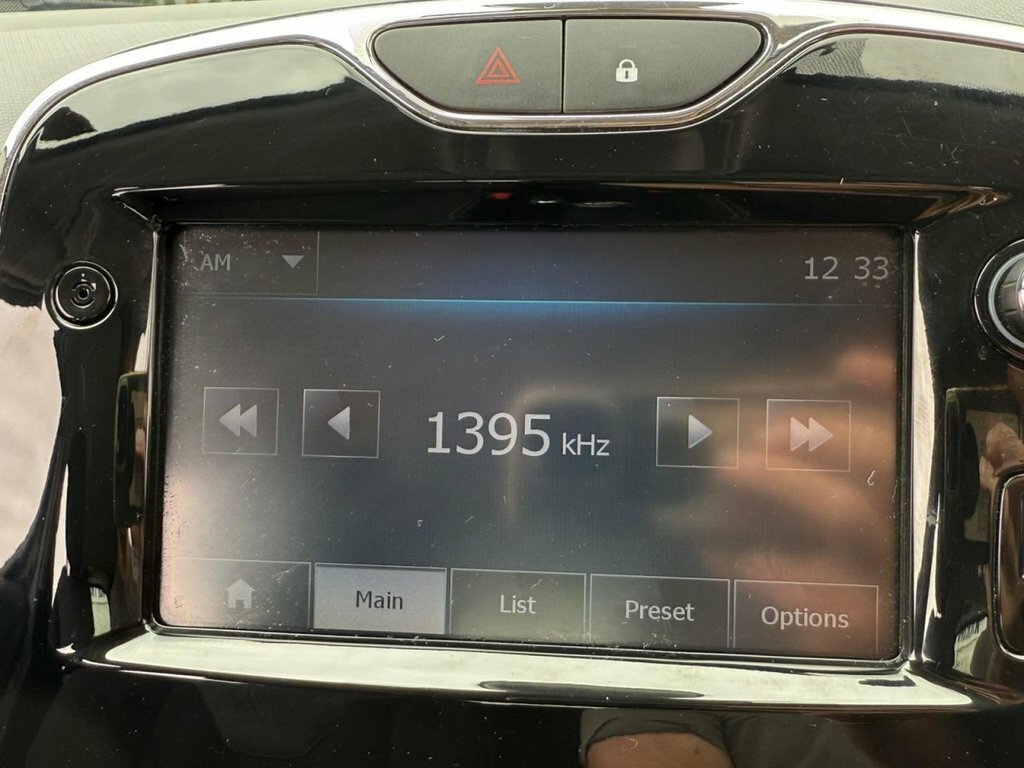Renault Clio Hatchback Dynamique Medianav Energy Tce Eco2 S #32