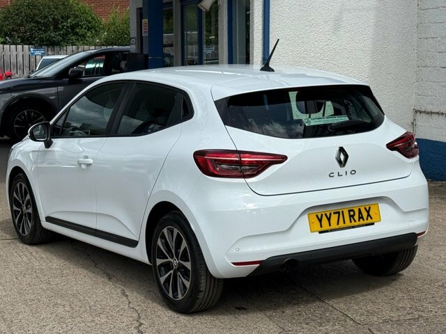 Renault Clio Tce Iconic Hatchback YY71RAX White #4
