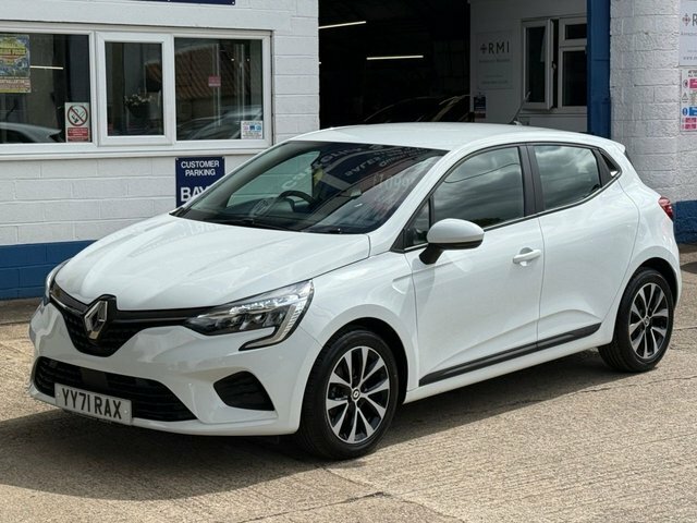 Renault Clio 1.0 Tce Iconic Hatchback Euro 6 White