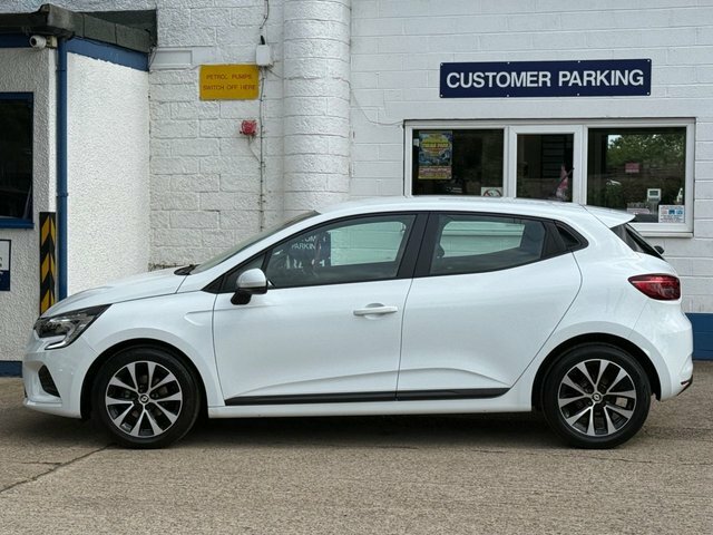 Renault Clio Tce Iconic Hatchback YY71RAX White #3