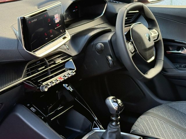 Peugeot 2008 1.2 Puretech Allure Suv Eat Euro 6 Ss White #57