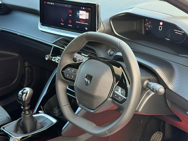 Peugeot 2008 1.2 Puretech Allure Suv Eat Euro 6 Ss White #59