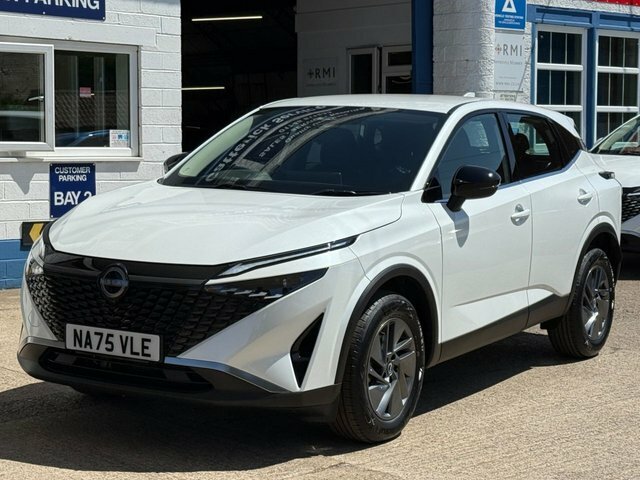 Nissan Qashqai Dig-t Mhev Acenta Premium White