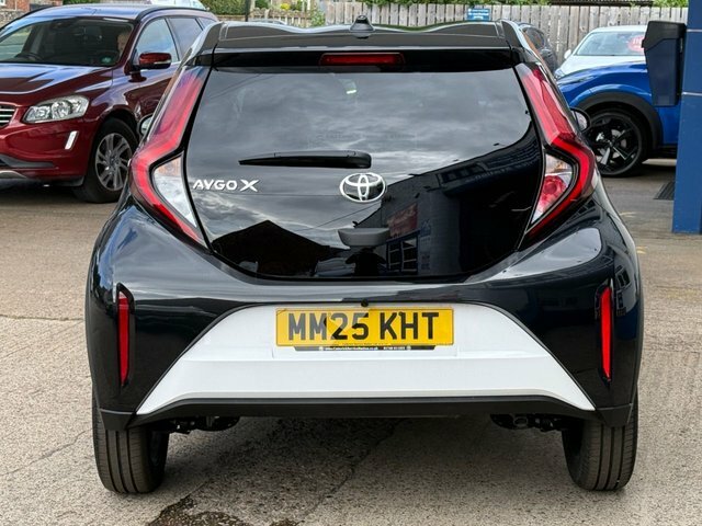 Toyota Aygo X Vvt-i Edge Hatchback White #5