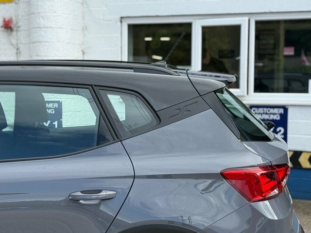 Seat Arona 1.0 Tsi Se Grey #24