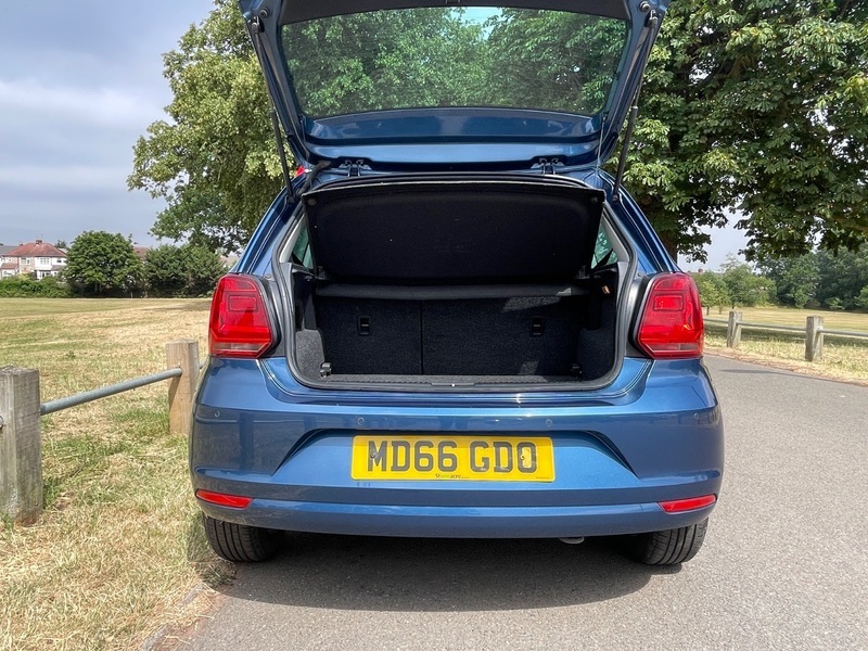 Volkswagen Polo 1.0 S 60 Bhp Red #42