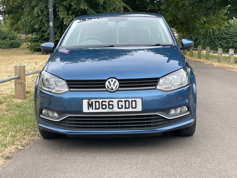 Volkswagen Polo 1.0 S 60 Bhp Red #4